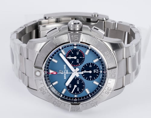Front View of Avenger B01 Chronograph 44