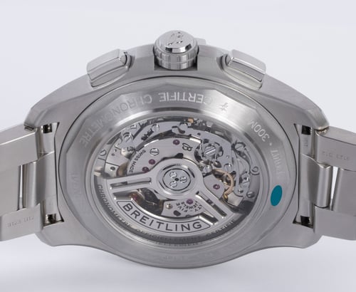 Caseback of Avenger B01 Chronograph 44