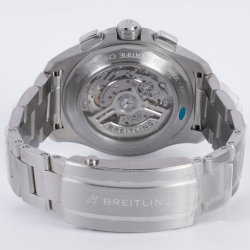 Rear / Band View of Avenger B01 Chronograph 44