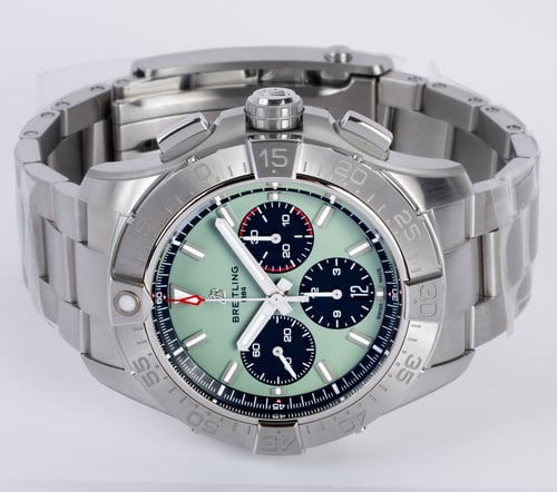 Front View of Avenger B01 Chronograph 44