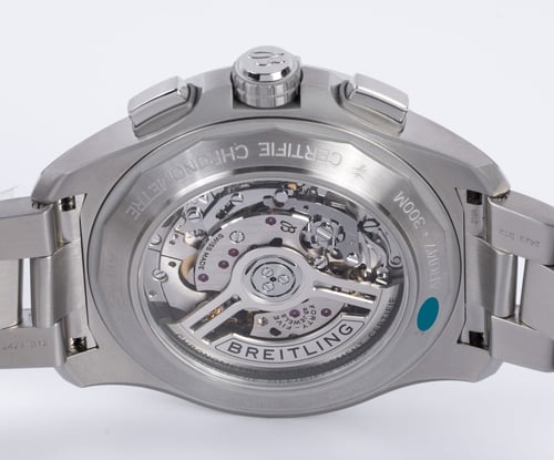 Caseback of Avenger B01 Chronograph 44