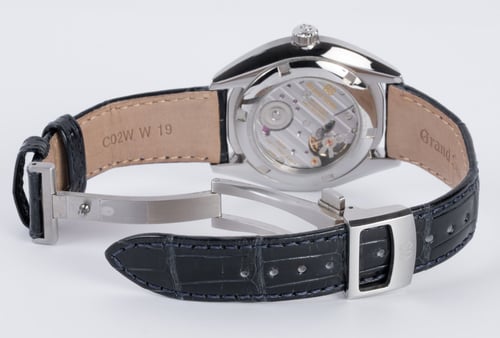 Open Clasp Shot of Elegance LE 'Ryusendo'