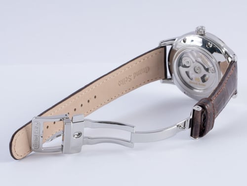Open Clasp Shot of GMT Elegance