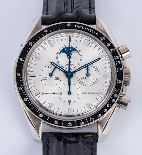 Front Shot  of Speedmaster Moon Phase Moonwatch