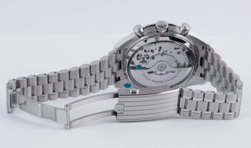 Open Clasp Shot of Speedmaster Super Racing