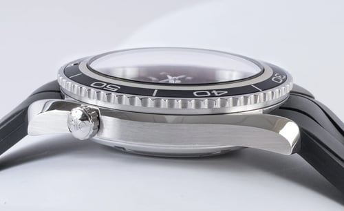 9' Side Shot of Seamaster Planet Ocean XL