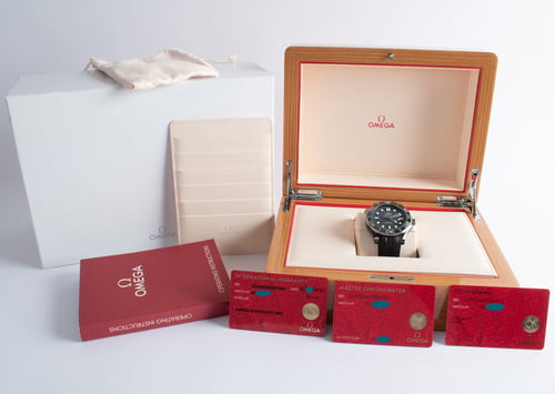 Box / Paper shot of Seamaster Diver 43.5MM