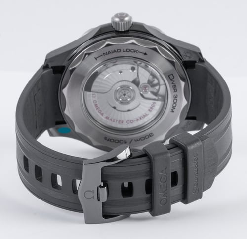 Rear / Band View of Seamaster Diver 43.5MM