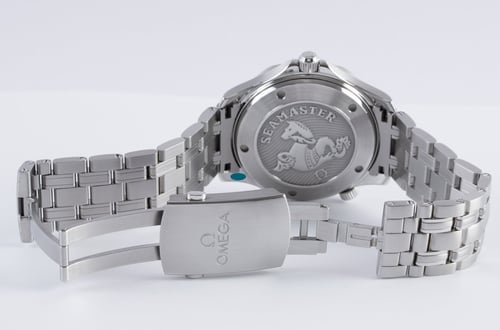 Open Clasp Shot of Seamaster Diver 300M