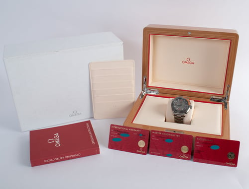 Box / Paper shot of Seamaster Planet Ocean Master 43.5MM