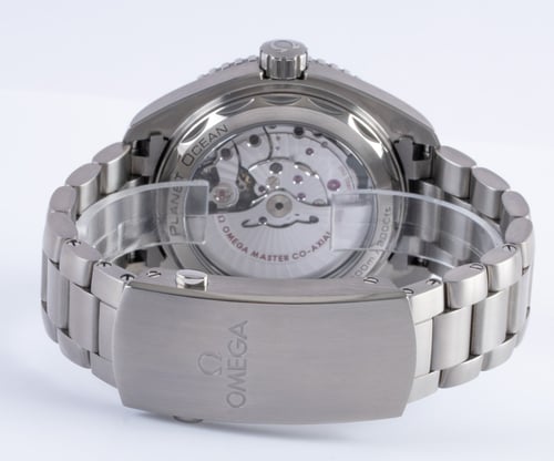 Rear / Band View of Seamaster Planet Ocean Master 43.5MM