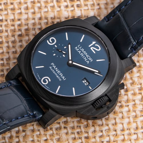 Extra Shot of Luminor Carbotech Blu Notte 44