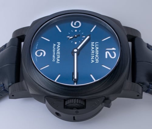 Crown Side Shot of Luminor Carbotech Blu Notte 44