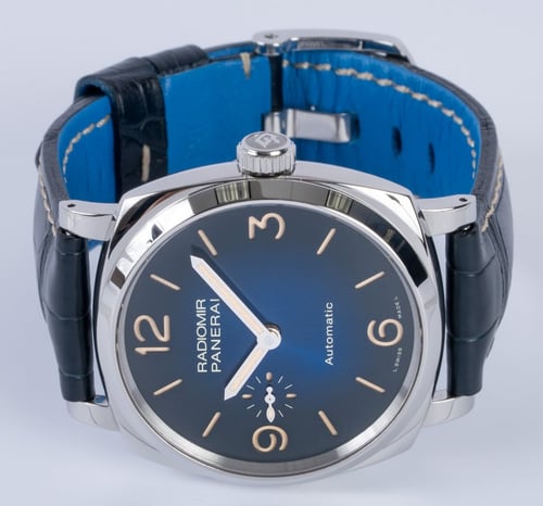 Front View of Radiomir 1940 42 Boutique Edition