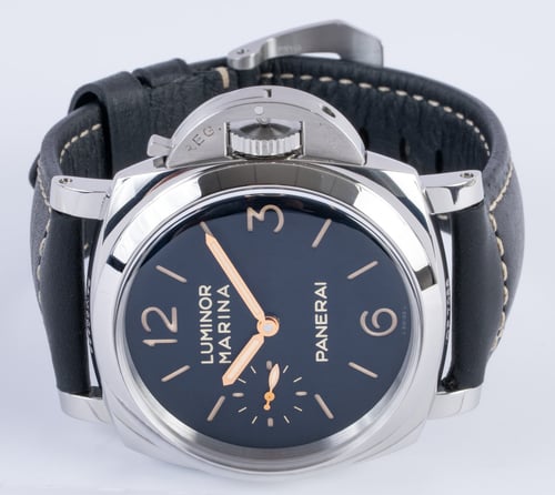 Front View of Luminor 1950 3 Days 47mm