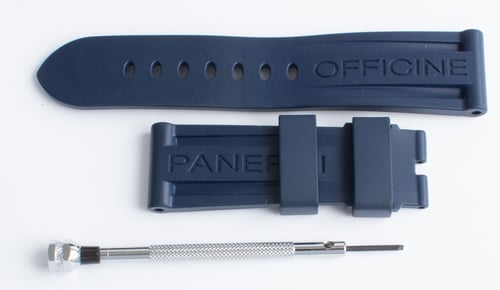 Open Clasp Shot of Luminor Power Reserve
