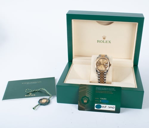 Box / Paper shot of Datejust 36