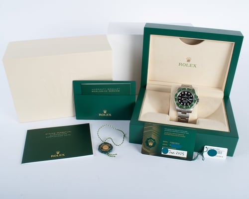 Box / Paper shot of Submariner Date 41 'Starbucks'