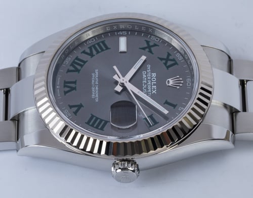 Crown Side Shot of Datejust 41