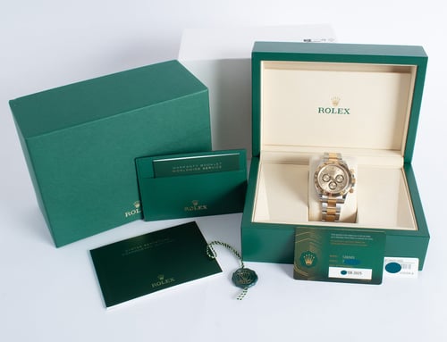 Box / Paper shot of Daytona Cosmograph