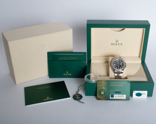 Box / Paper shot of Yacht-Master 40