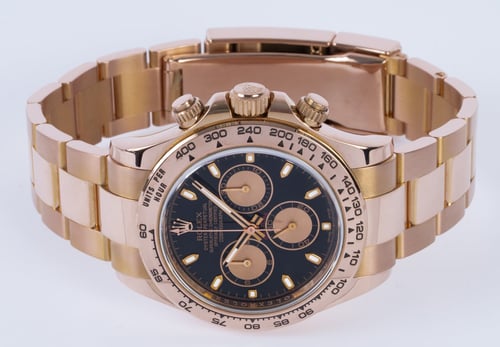 Front View of Daytona Cosmograph