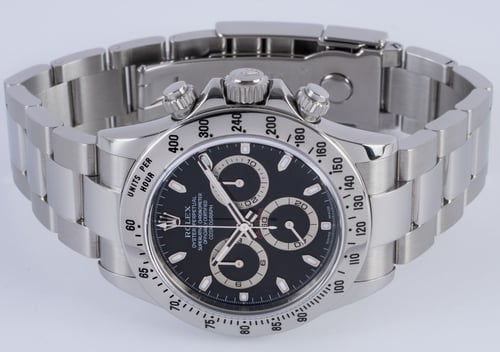 Front View of Daytona Cosmograph