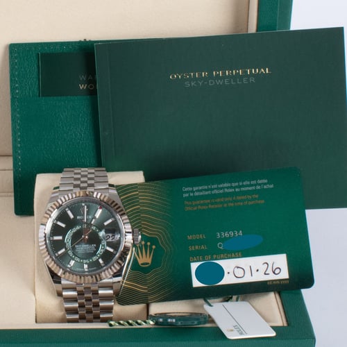 View in Box of Sky-Dweller