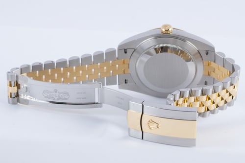 Open Clasp Shot of Datejust 41