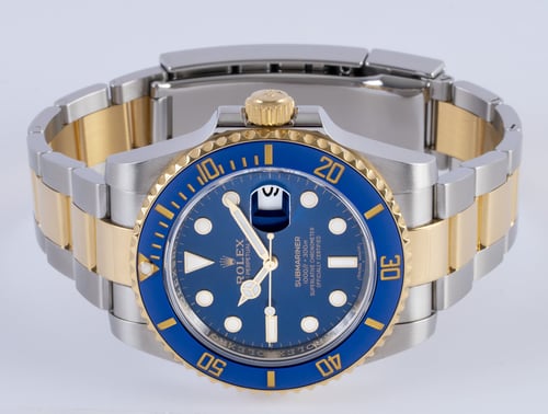 Front View of Submariner Date