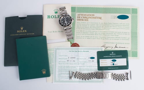 Box / Paper shot of Submariner Date 1680
