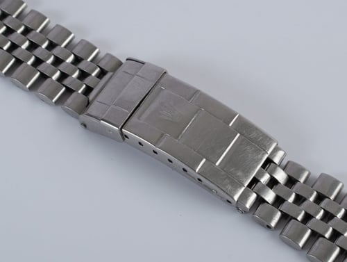 Extra Rear Shot of Submariner Date 1680