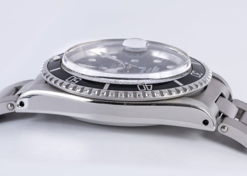 9' Side Shot of Submariner Date 1680