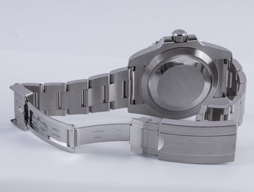 Open Clasp Shot of Submariner Date
