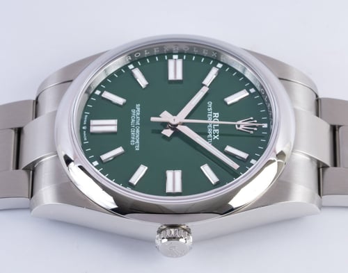 Crown Side Shot of Oyster Perpetual 41