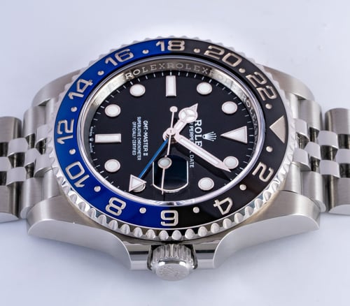 Crown Side Shot of GMT-Master II 'Batgirl'