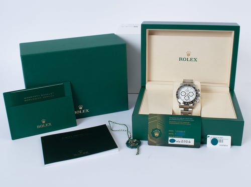 Box / Paper shot of Daytona Cosmograph