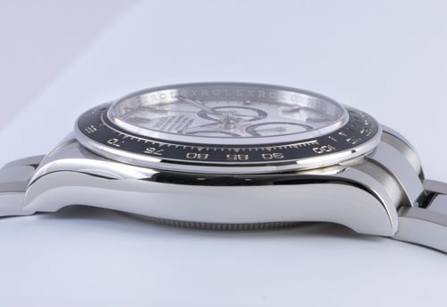 9' Side Shot of Daytona Cosmograph