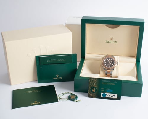 Box / Paper shot of Yacht-Master 40