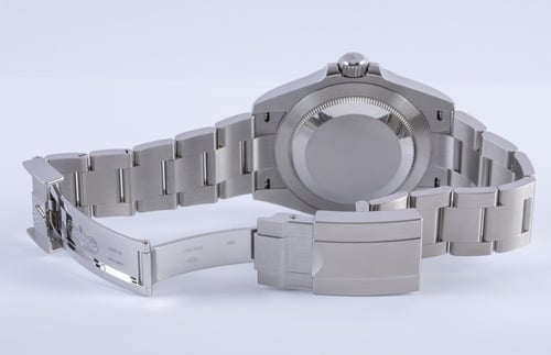 Open Clasp Shot of Air-King 40MM