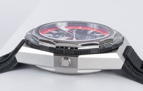 9' Side Shot of Defy Extreme Diver