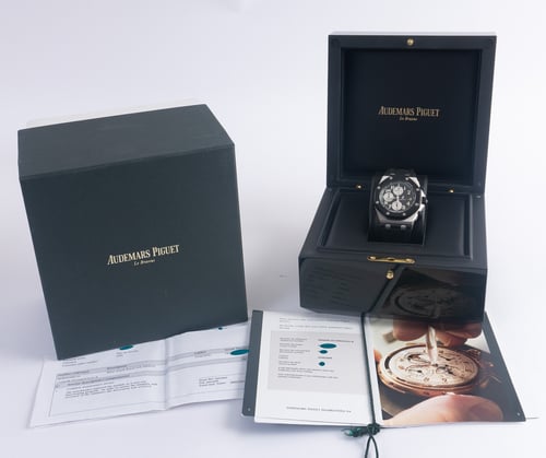 Box / Paper shot of Royal Oak Offshore Chronograph