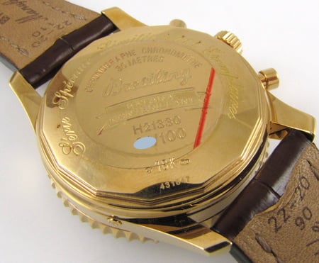 Caseback of Navitimer Montbrillant Datora