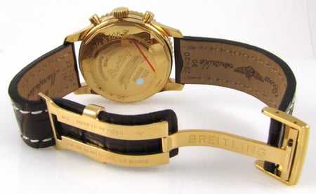Open Clasp Shot of Navitimer Montbrillant Datora