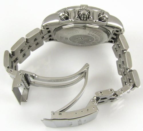 Open Clasp Shot of Chronomat Evolution