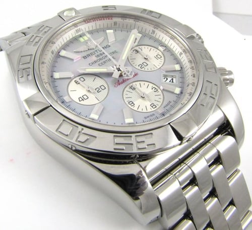 9' Side Shot of Chronomat 44