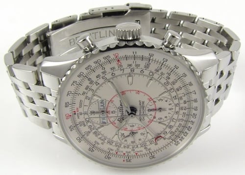Front View of Navitimer Montbrillant Datora