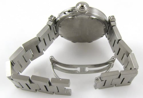 Open Clasp Shot of Pasha C