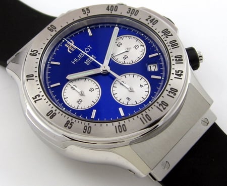 Front View of Classic Chronograph Maxi
