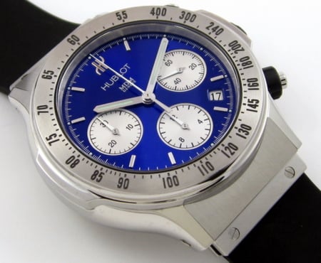 9' Side Shot of Classic Chronograph Maxi